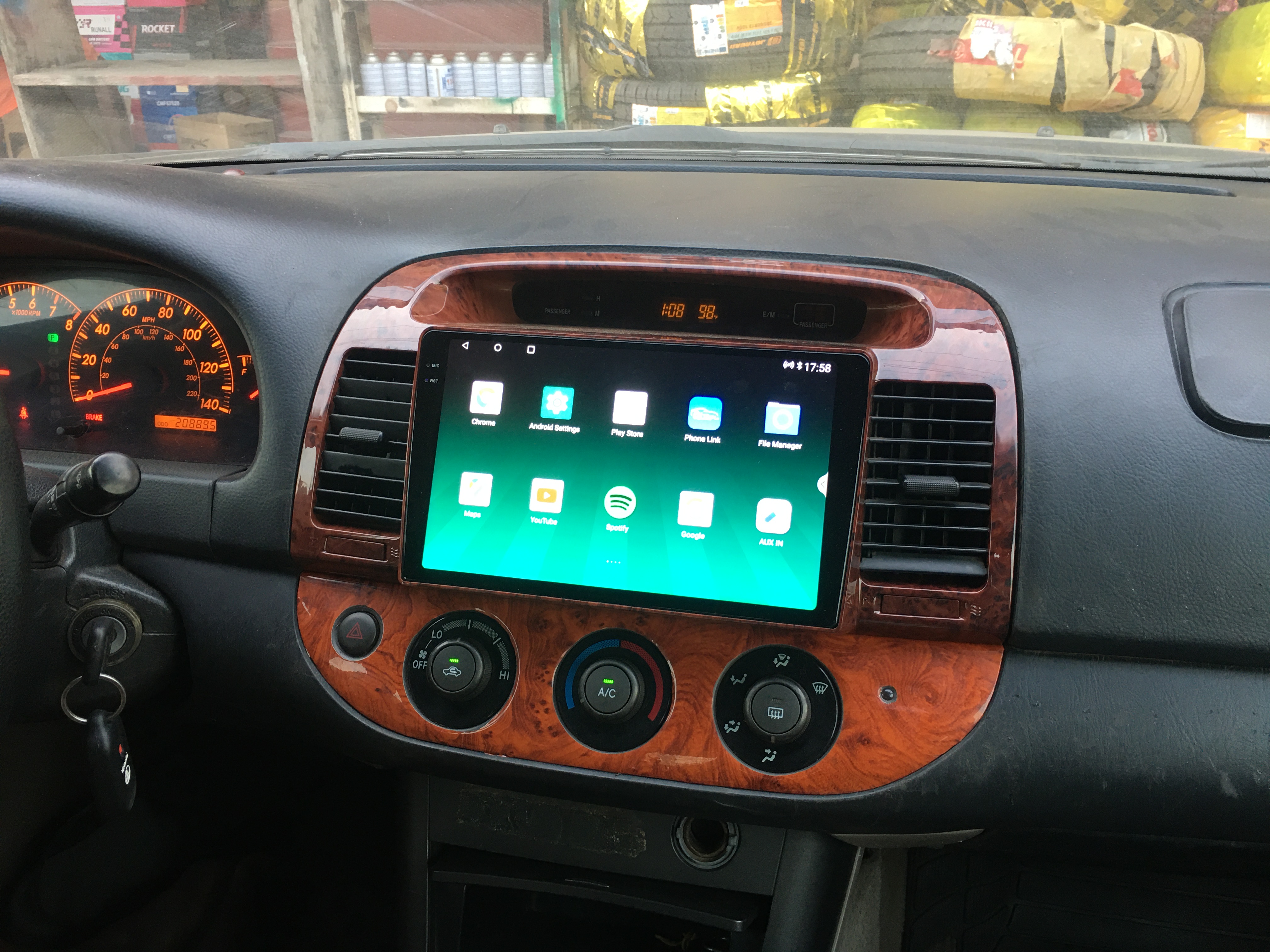 Toyota Camry Android Screen Installation